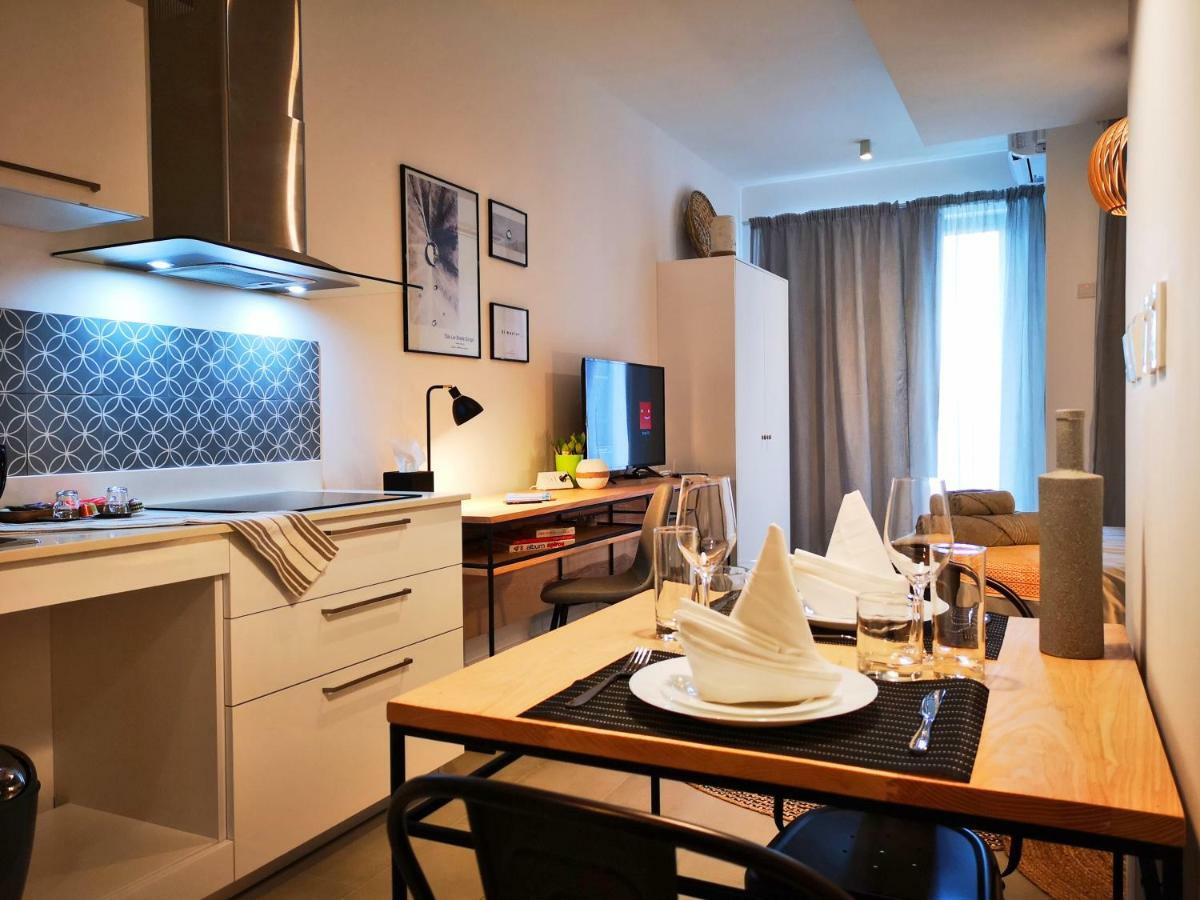 Avya'S Studio 113 At Ebene Square, Ebene Катр-Борн Экстерьер фото