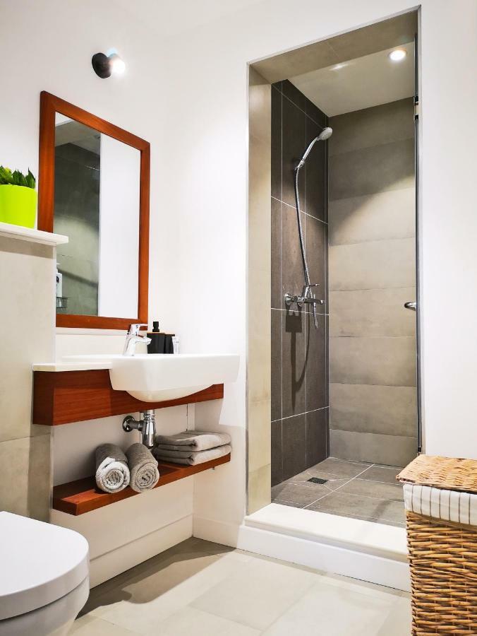 Avya'S Studio 113 At Ebene Square, Ebene Катр-Борн Экстерьер фото